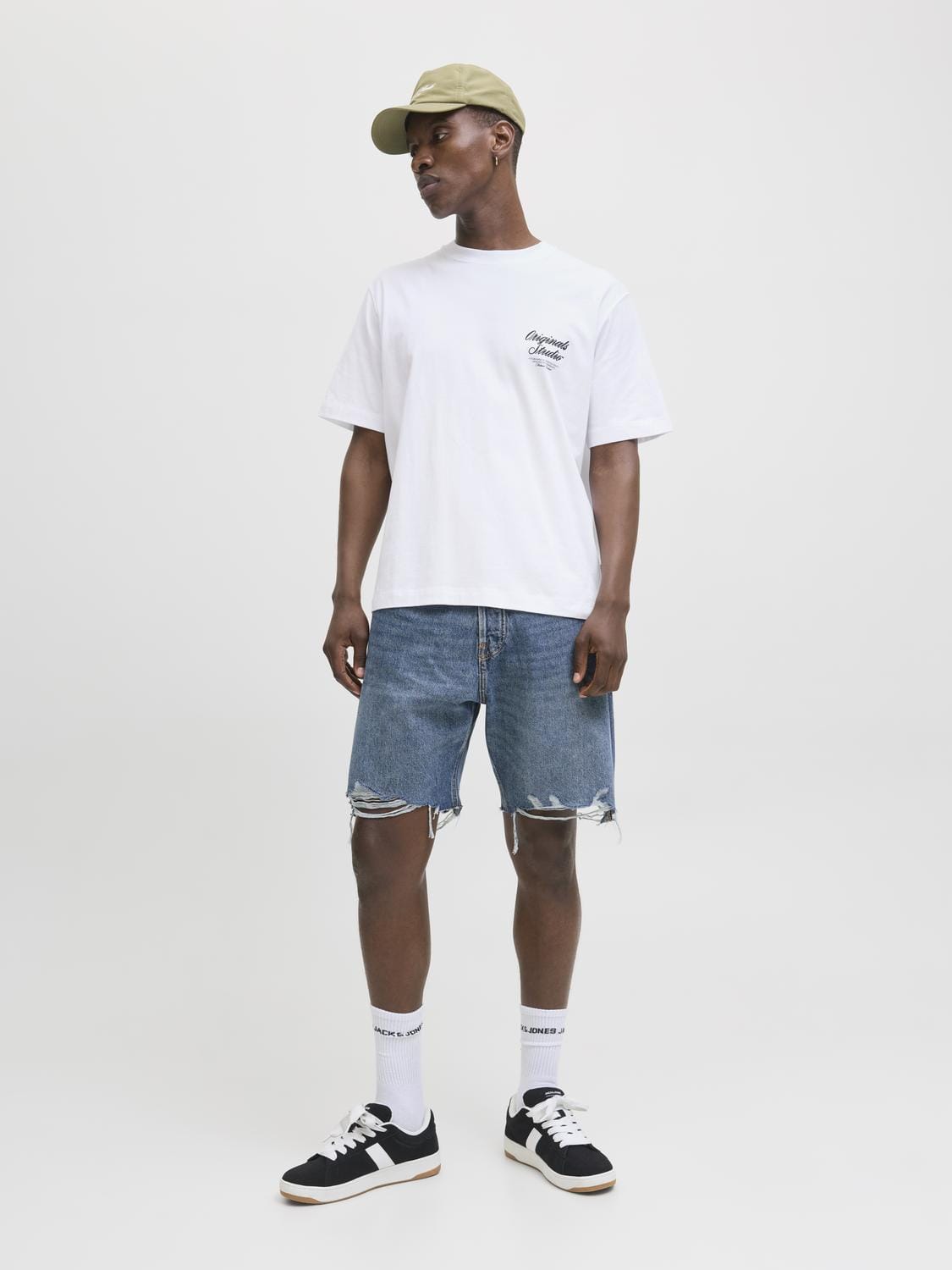 model_shot-front_full